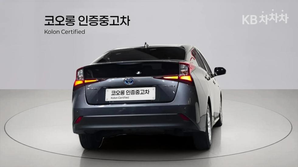 Toyota Prius BASE MODEL — фото 2