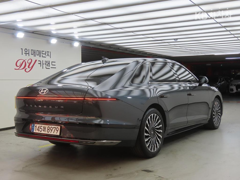 Hyundai Grandeur CALLIGRAPHY — фото 4