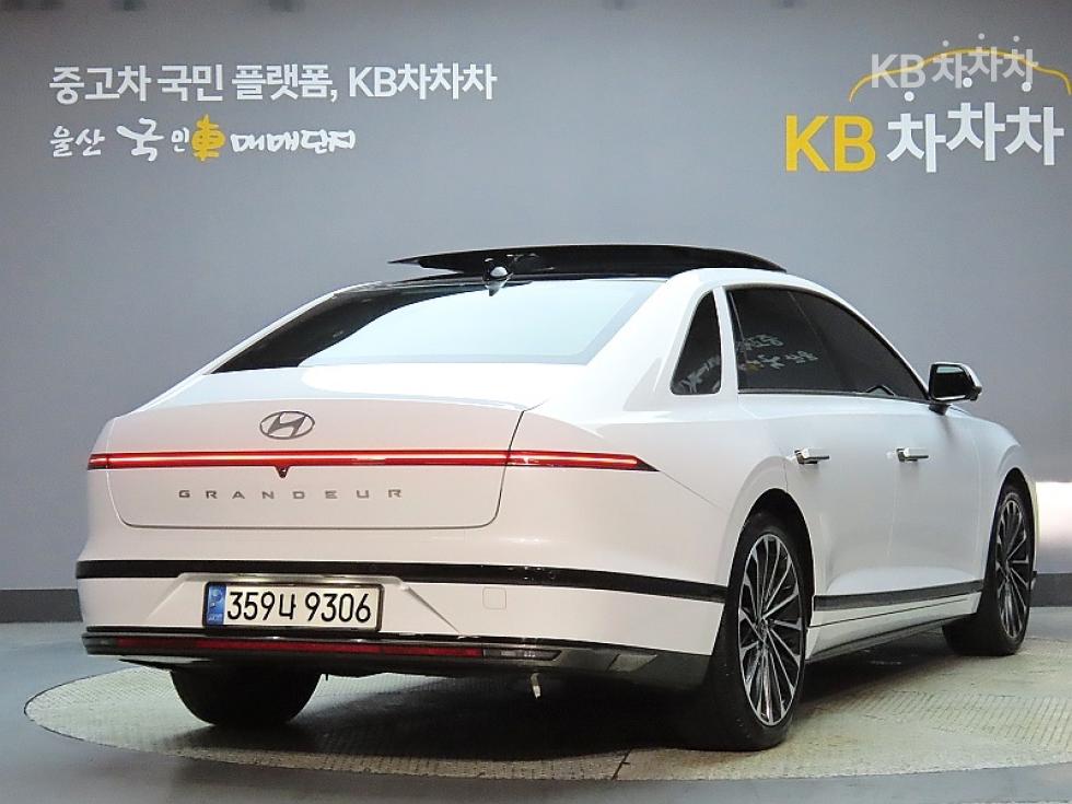 Hyundai Grandeur CALLIGRAPHY — фото 2