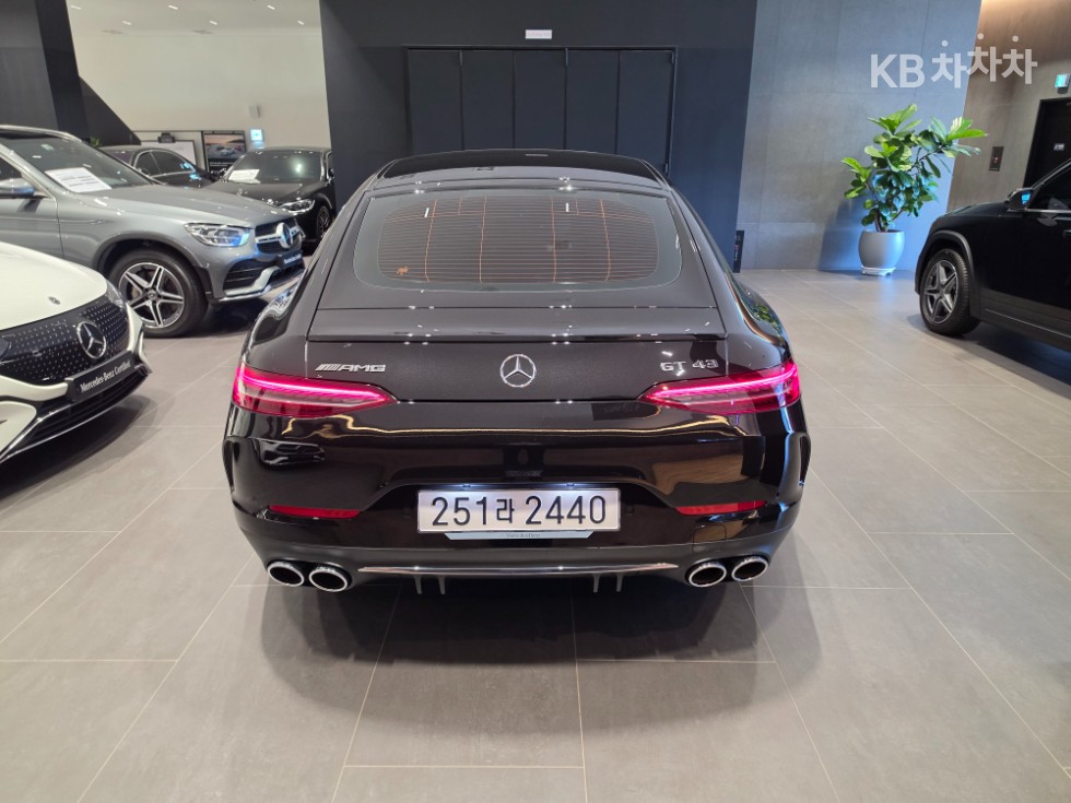 Mercedes-Benz AMG GT BASE MODEL — фото 3
