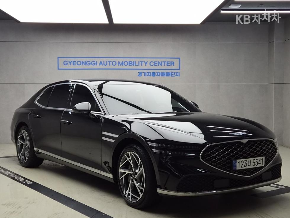 Genesis G90 BASE MODEL — фото 1
