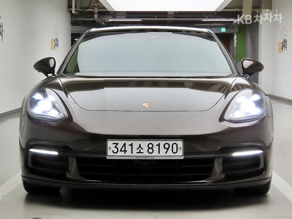 Porsche Panamera BASE MODEL — фото 1