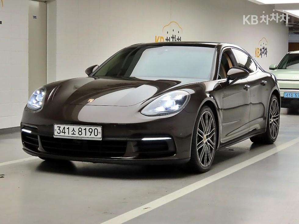 Porsche Panamera BASE MODEL — фото 2