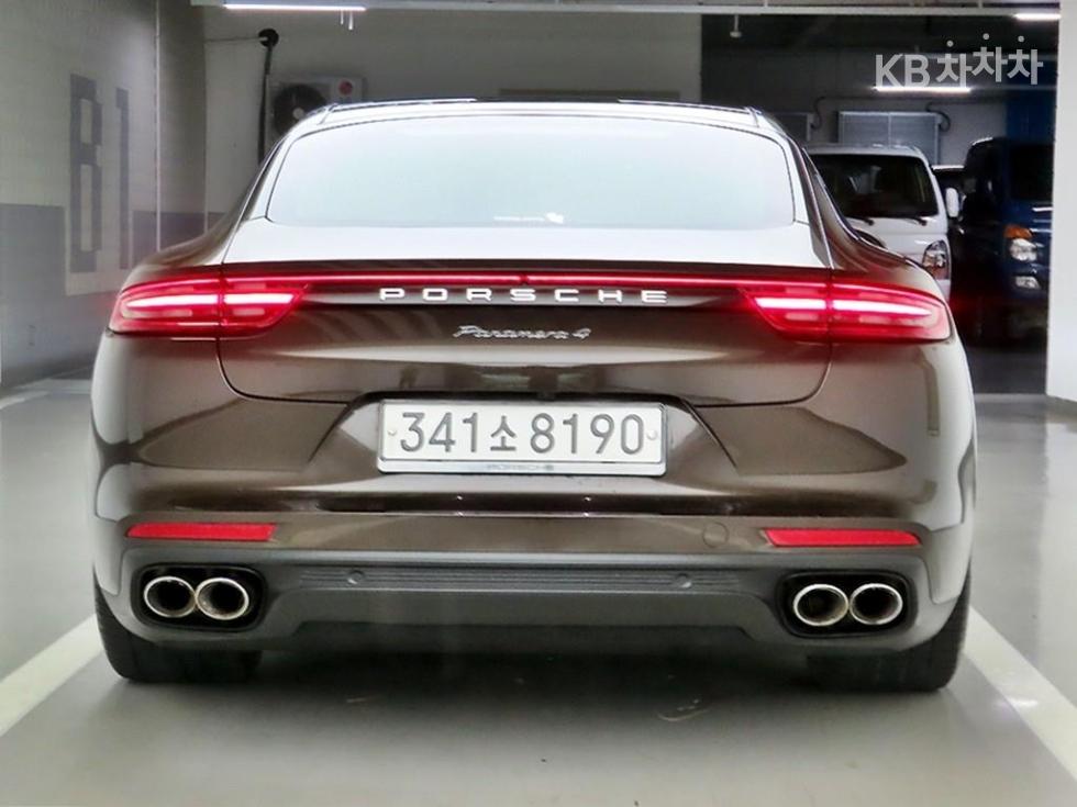 Porsche Panamera BASE MODEL — фото 3