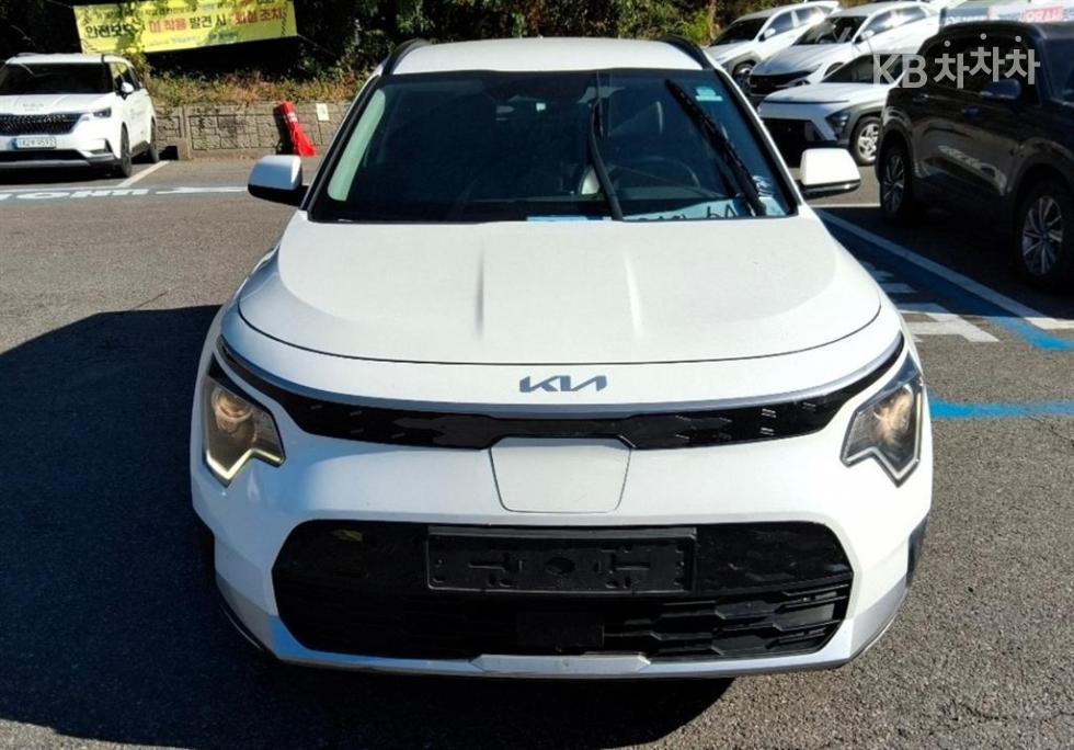 Kia BASE MODEL — фото 3