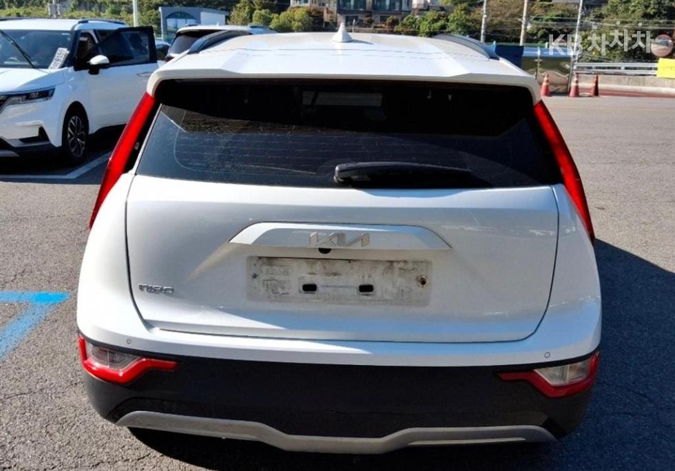 Kia BASE MODEL — фото 4