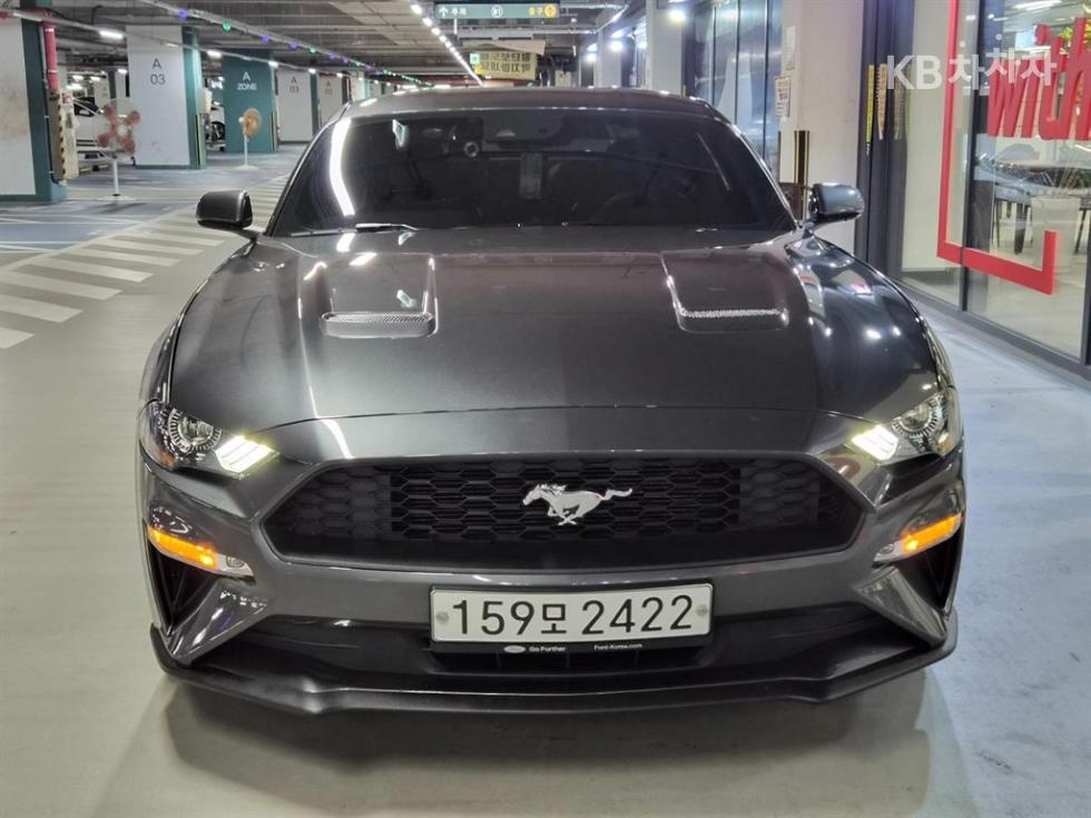 Ford Mustang Premium — фото 2