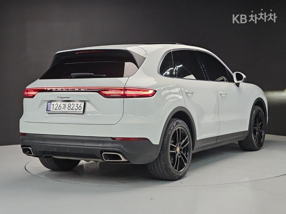 Porsche Cayenne BASE MODEL — фото 4