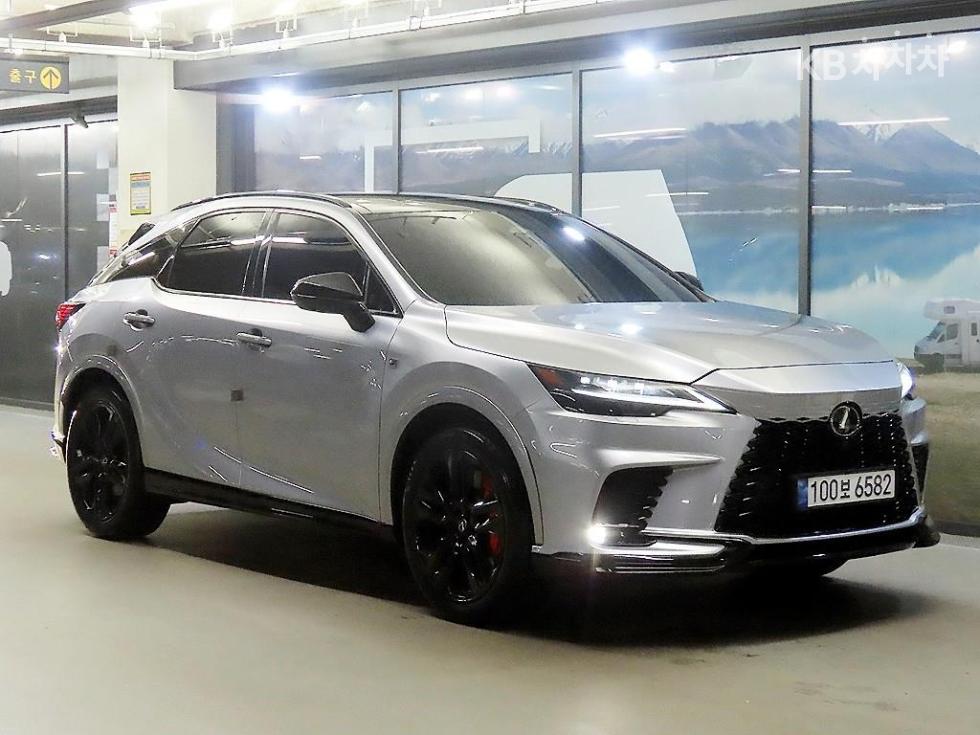 Lexus RX F SPORT Performance — фото 2