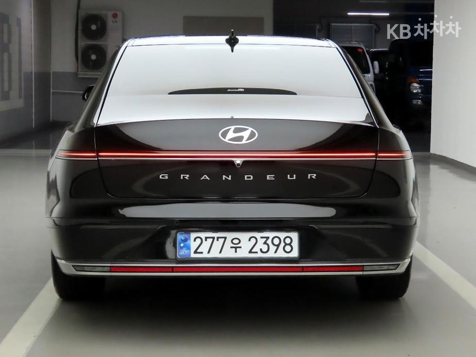 Hyundai Grandeur Premium — фото 3