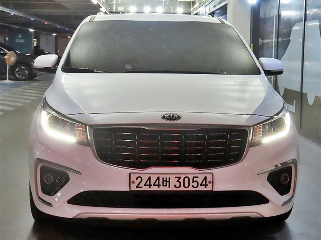 Kia Carnival PRESTIGE — фото 2