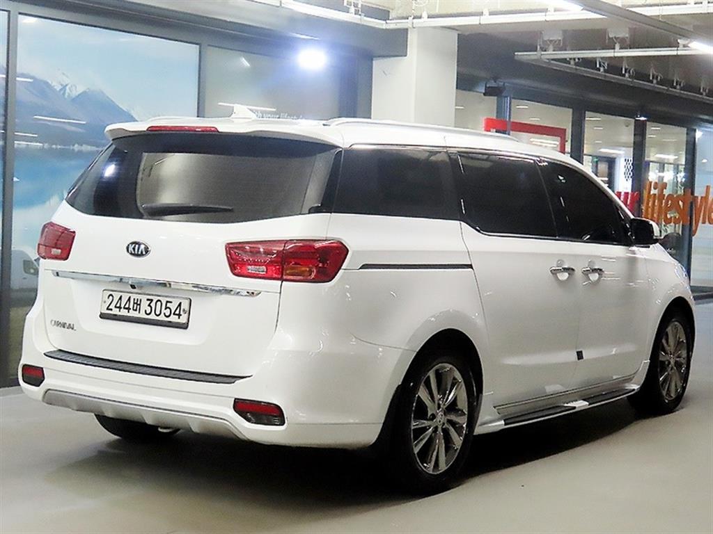 Kia Carnival PRESTIGE — фото 4
