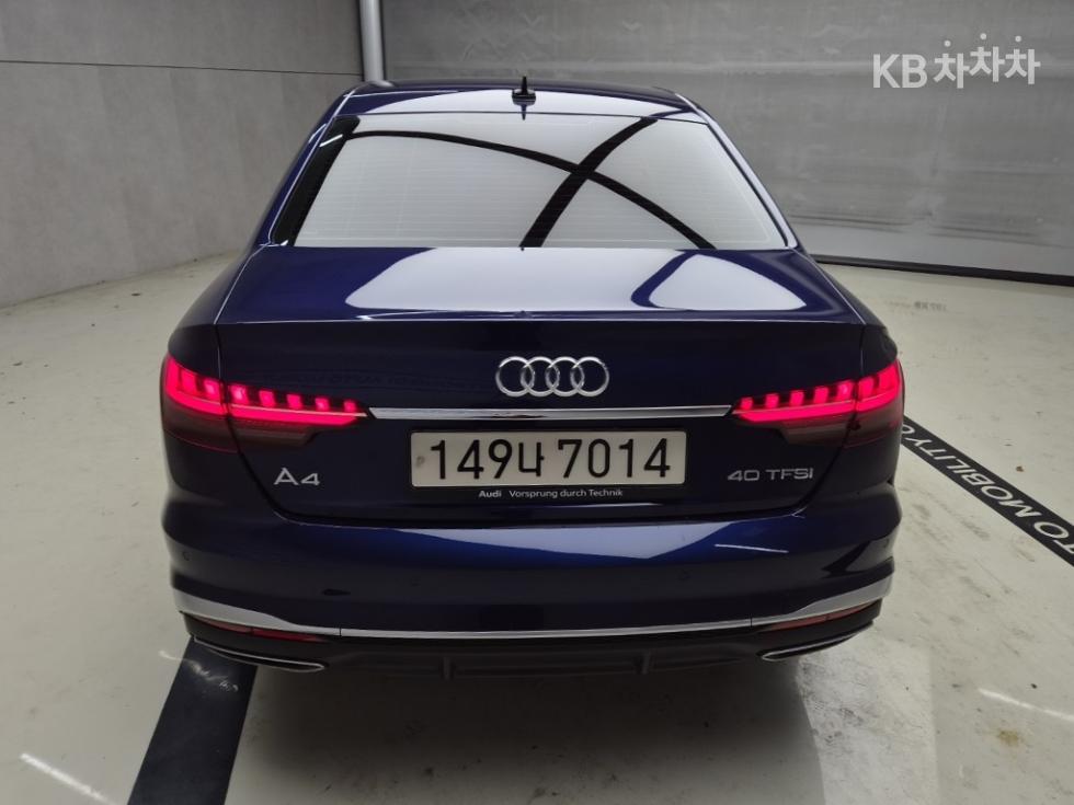 Audi A4 Premium — фото 3