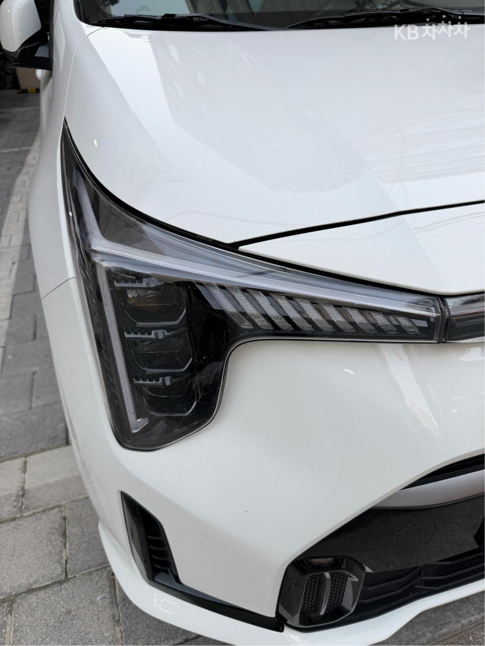 Tesla Model Y BASE MODEL — фото 2