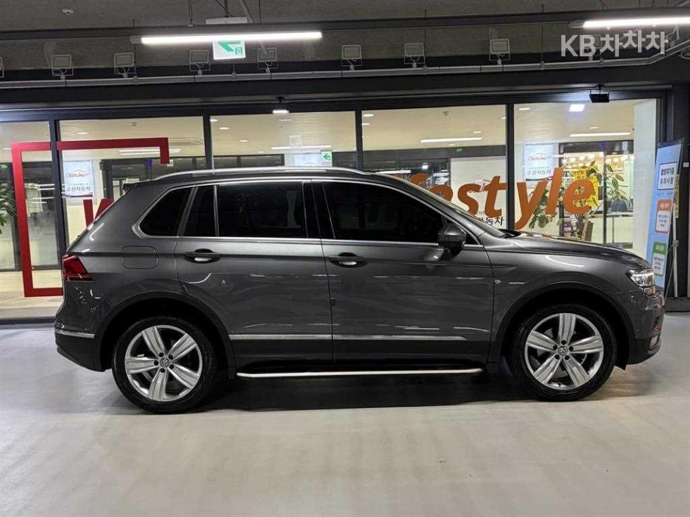 Volkswagen Tiguan Prestige — фото 3