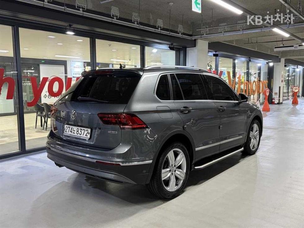 Volkswagen Tiguan Prestige — фото 4
