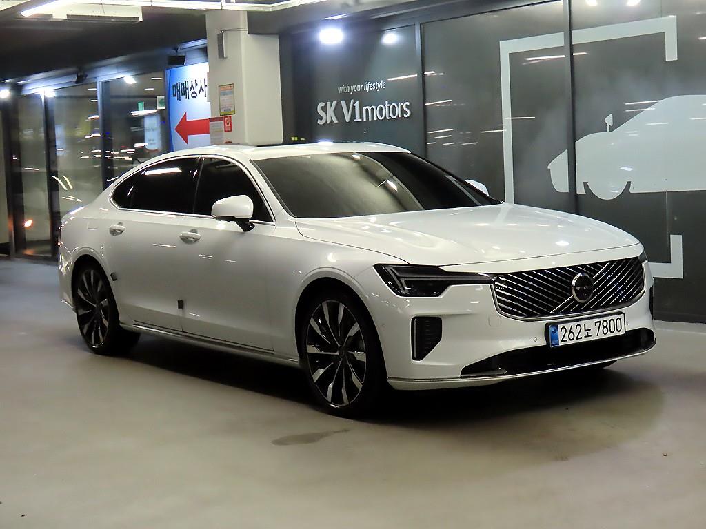 Volvo S90 — фото 1
