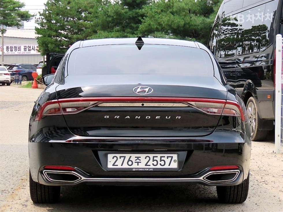 Hyundai Grandeur Premium Choice — фото 4