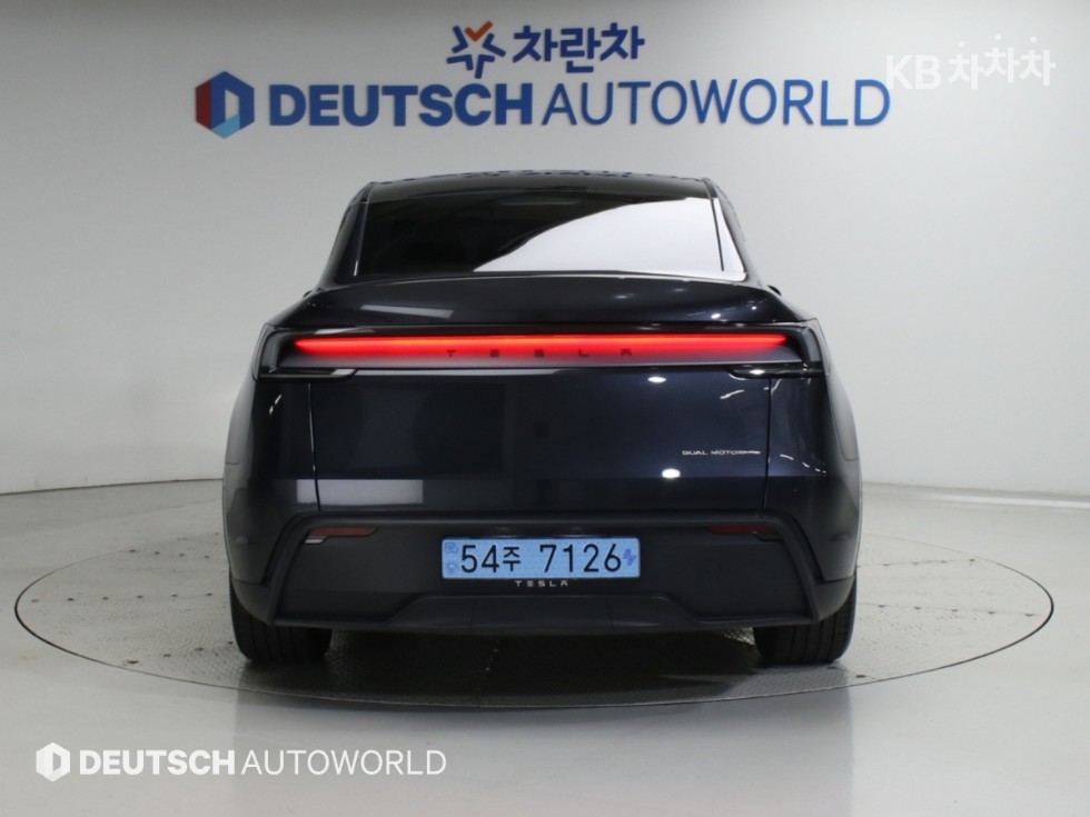 Tesla Model Y Premium — фото 4