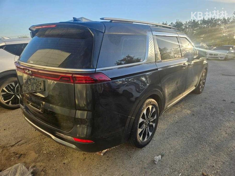 Kia Carnival SIGNATURE — фото 3