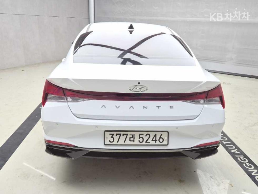 Hyundai Avante — фото 3