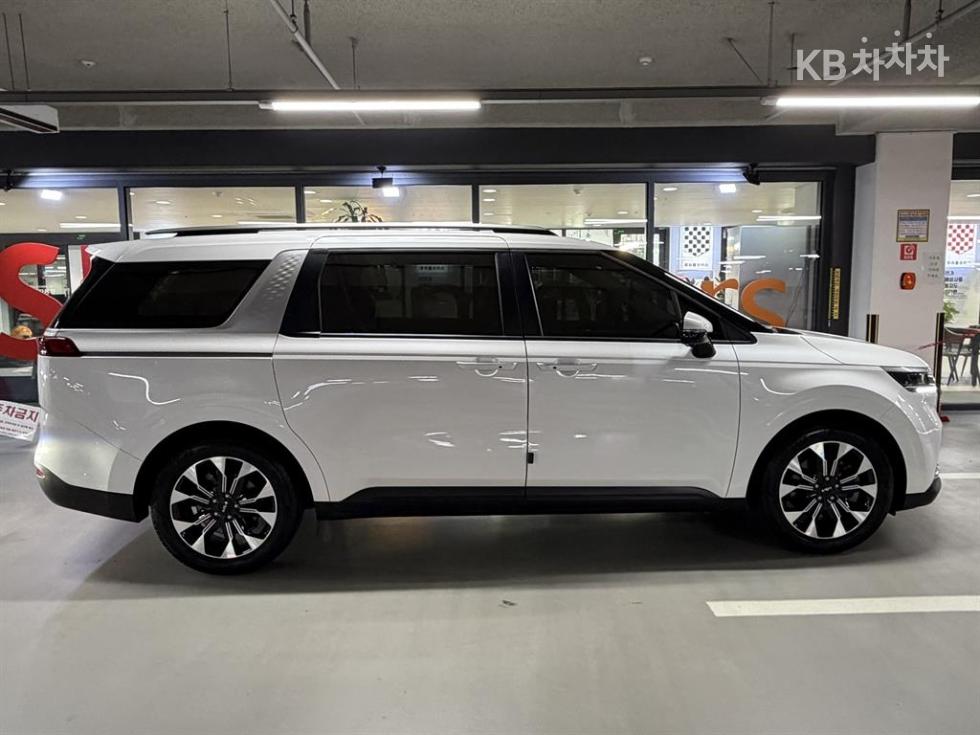 Kia Carnival PRESTIGE — фото 3