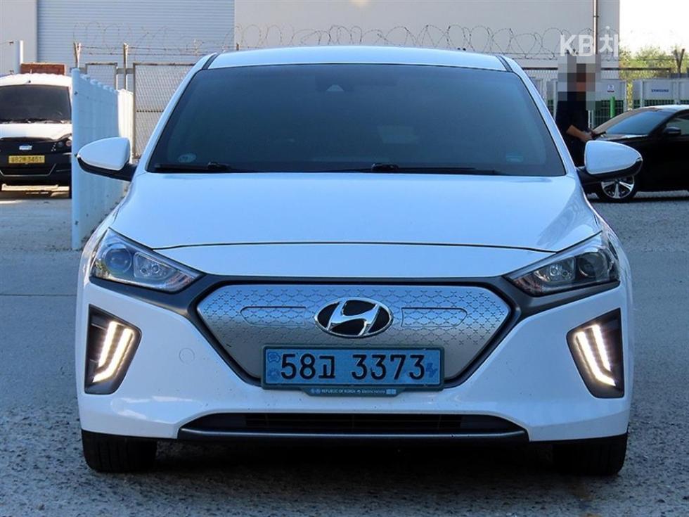 Hyundai IONIQ — фото 2