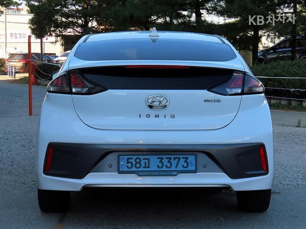 Hyundai IONIQ — фото 4
