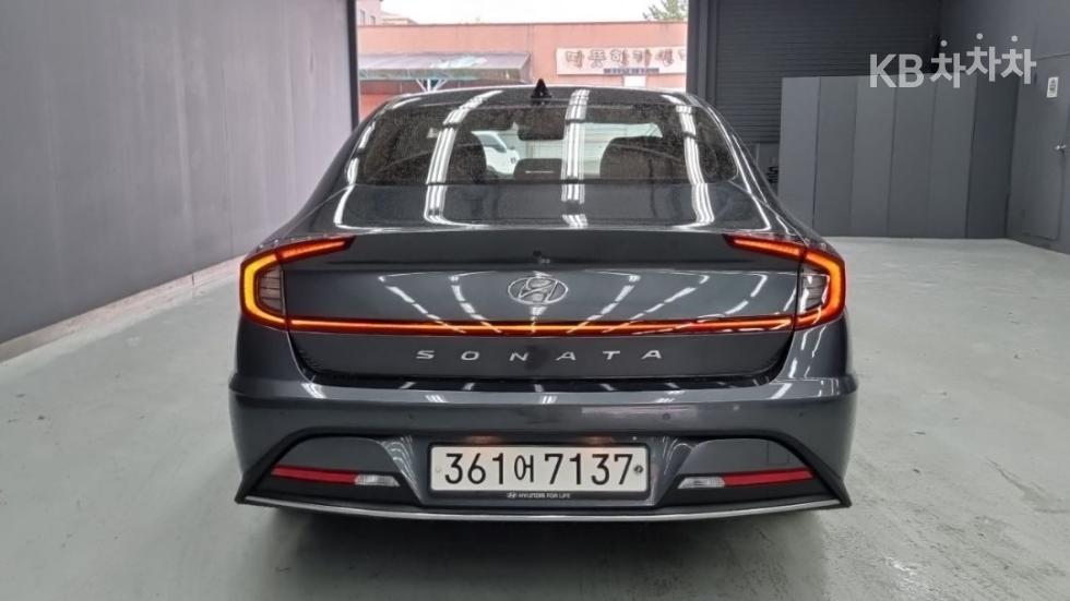 Hyundai Sonata Premium — фото 3