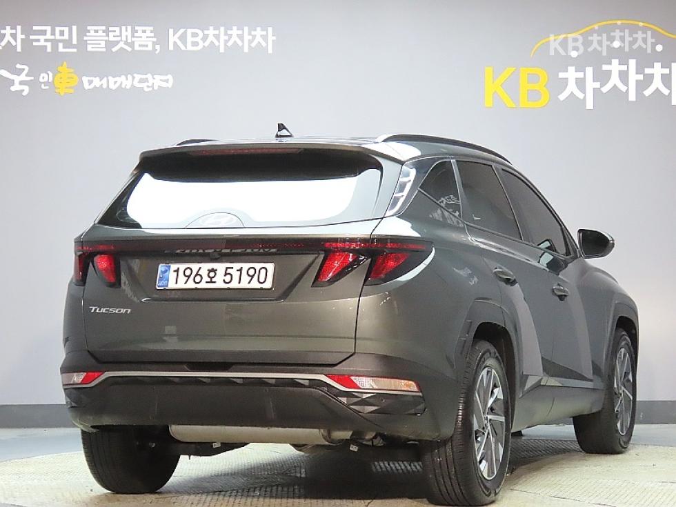 Hyundai Premium — фото 2