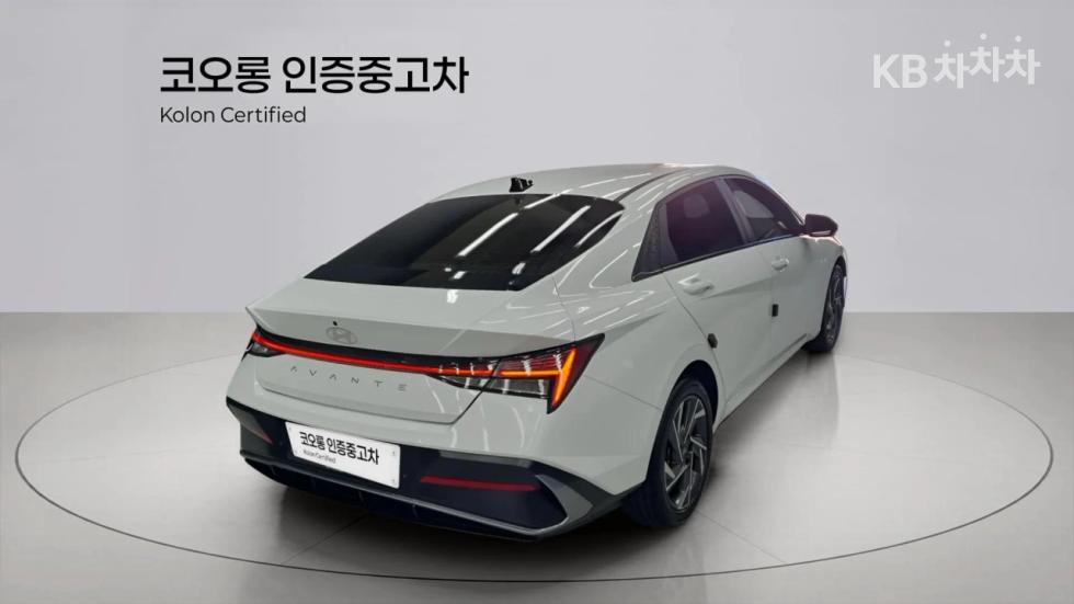 Hyundai Avante INSPIRATION — фото 2