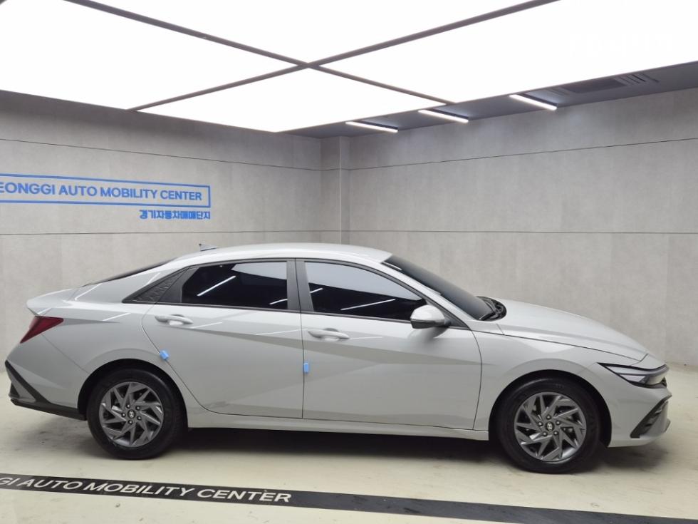 Hyundai Avante — фото 2