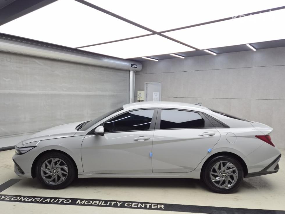 Hyundai Avante — фото 4