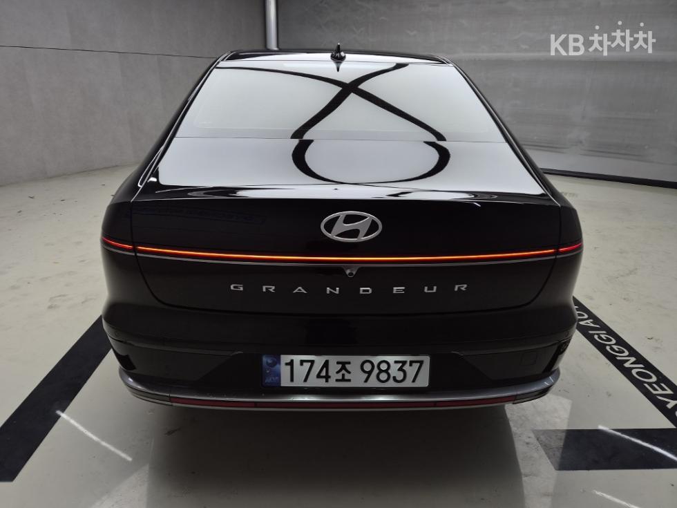 Hyundai Grandeur Premium — фото 3