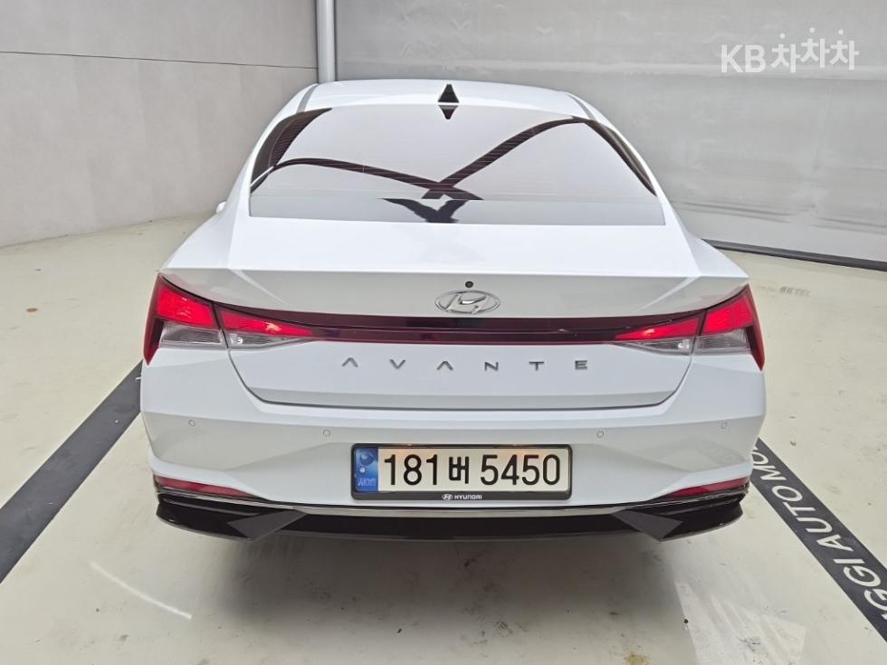 Hyundai Avante — фото 3