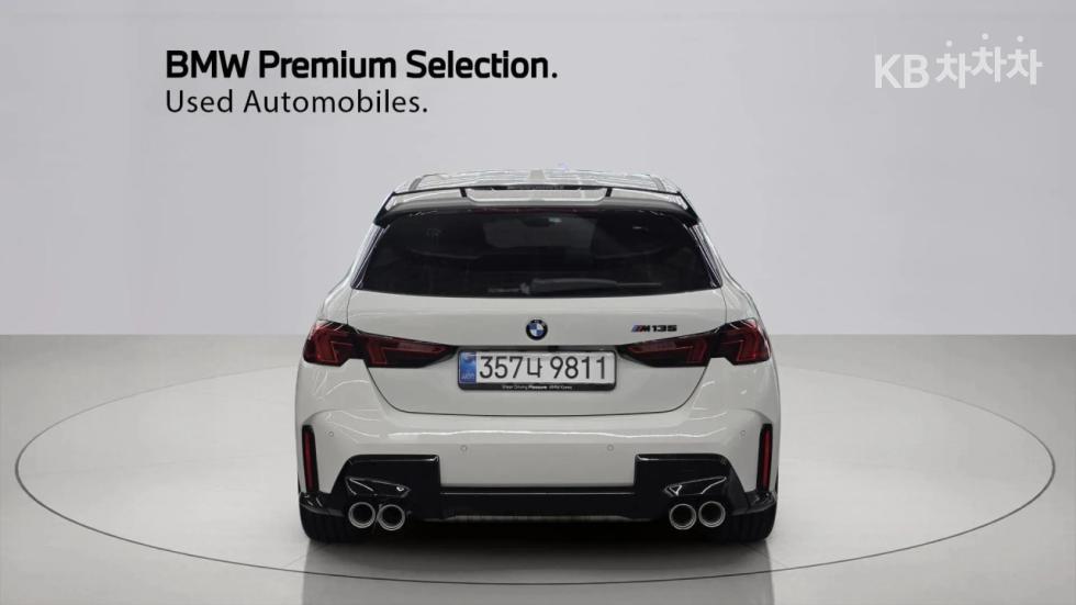 BMW 1 Series BASE MODEL — фото 4