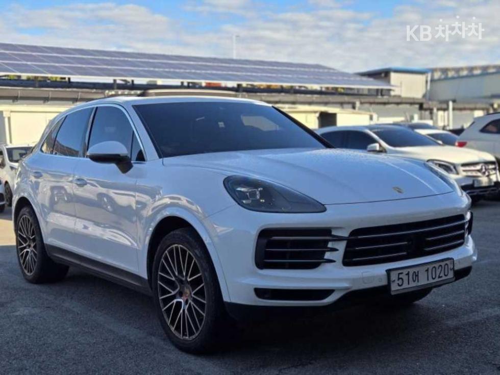 Porsche Cayenne BASE MODEL — фото 2