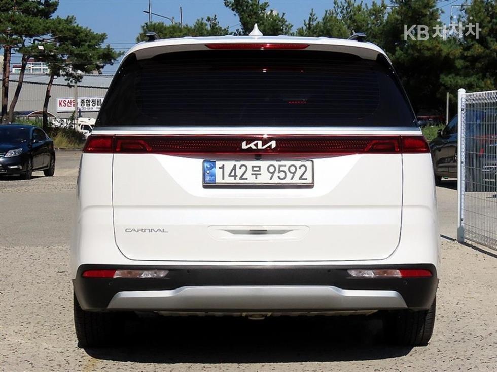 Kia Carnival PRESTIGE — фото 4