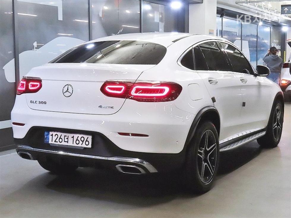 Mercedes-Benz GLC-Class BASE MODEL — фото 4