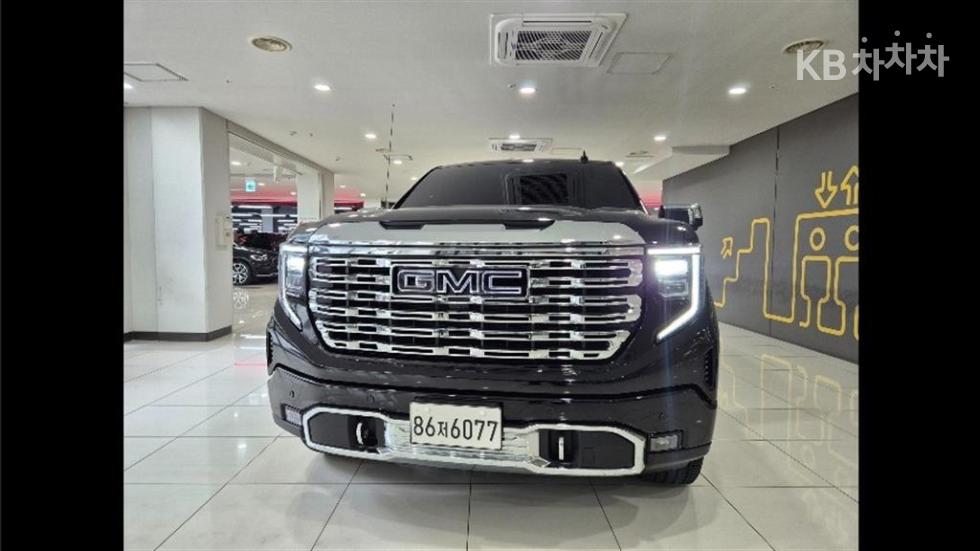 GMC Sierra — фото 1