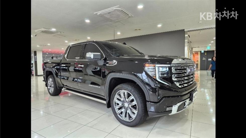 GMC Sierra — фото 3