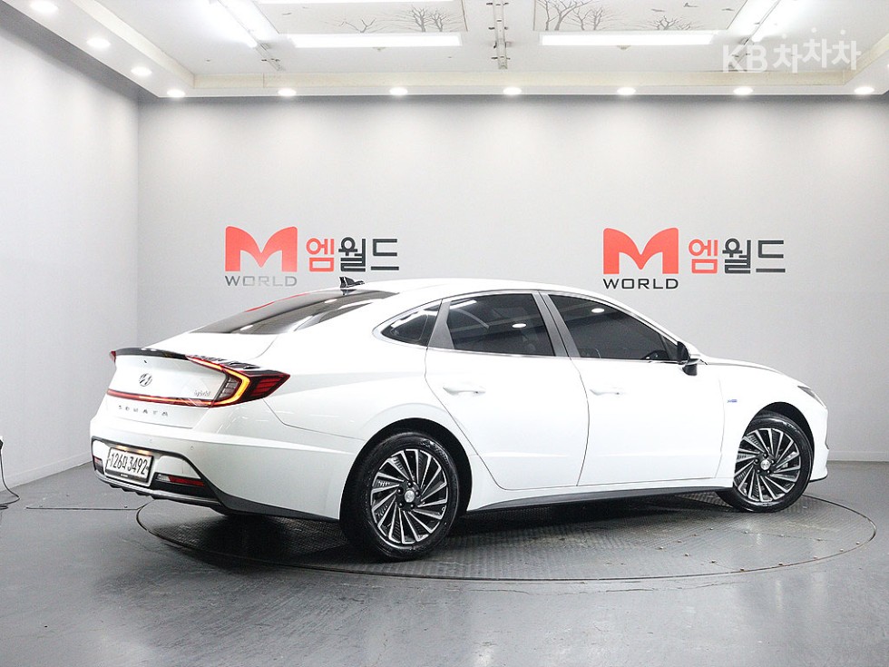 Hyundai Sonata Premium Family — фото 3