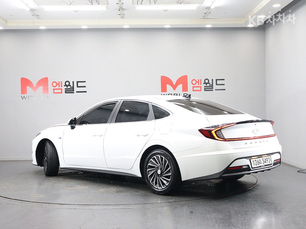 Hyundai Sonata Premium Family — фото 4