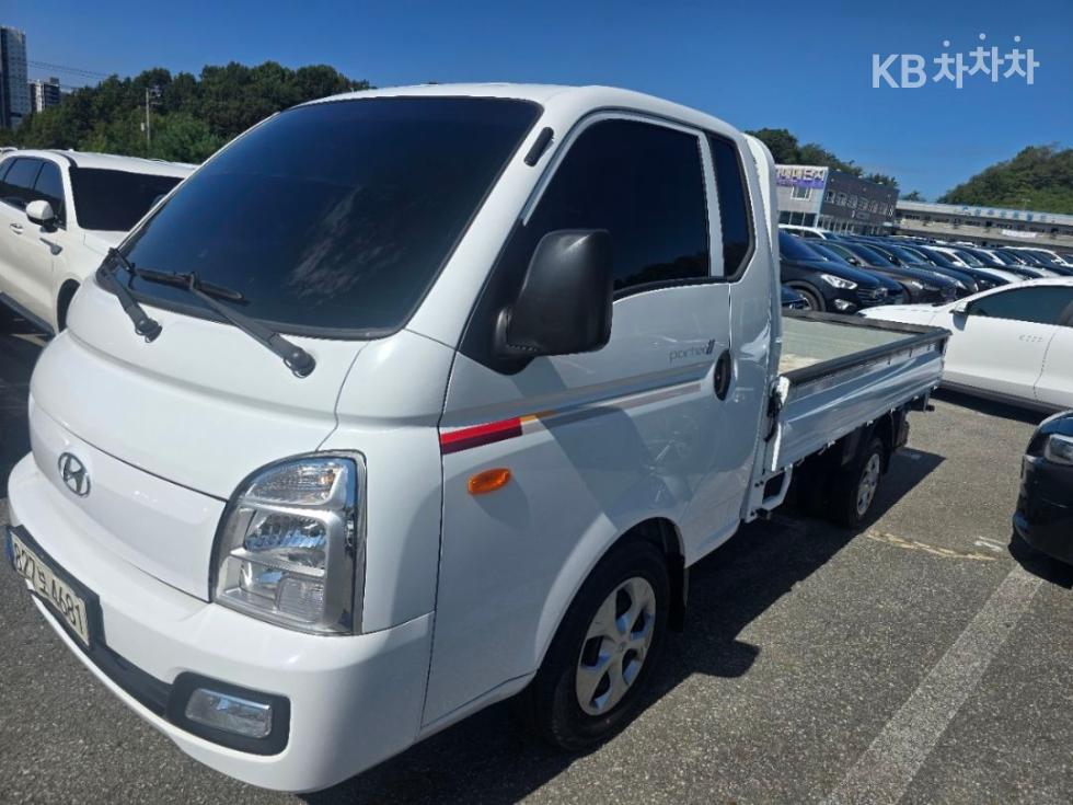 Hyundai Premium — фото 3