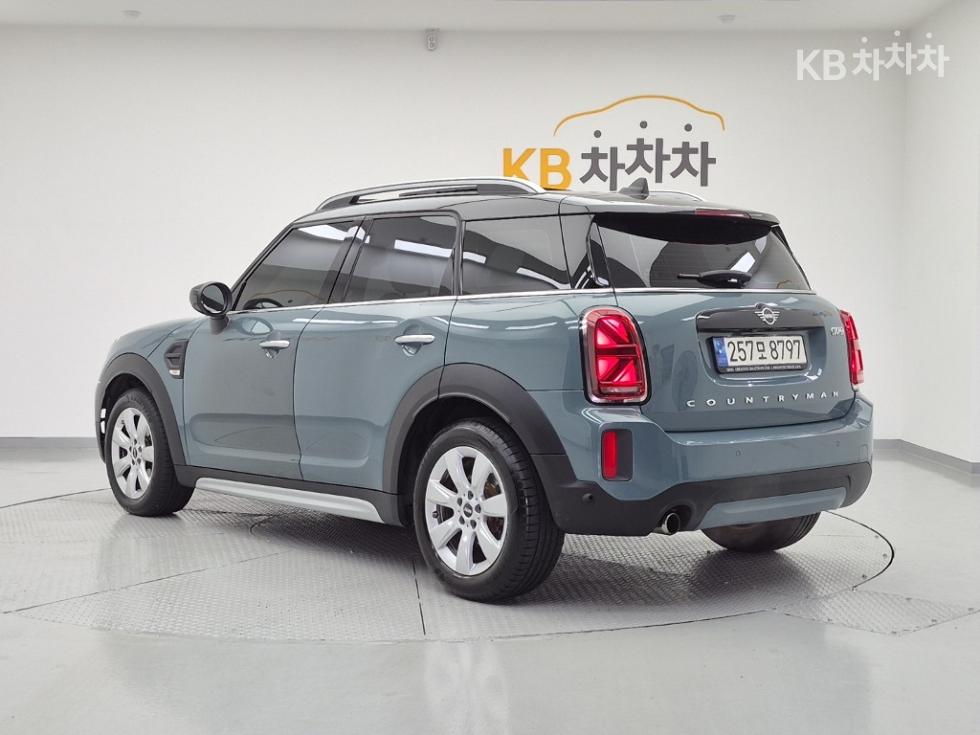 Mini Countryman BASE MODEL — фото 3