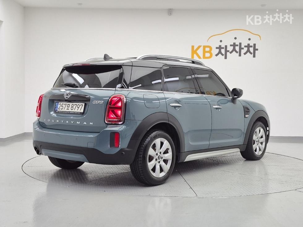Mini Countryman BASE MODEL — фото 4