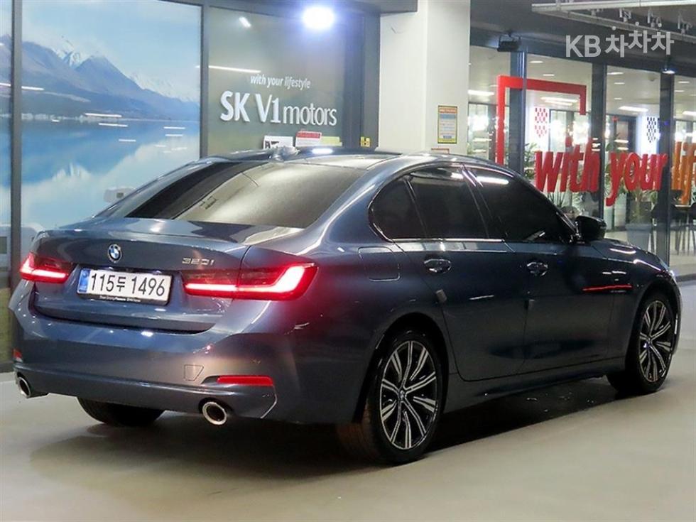 BMW 3 Series BASE MODEL — фото 4