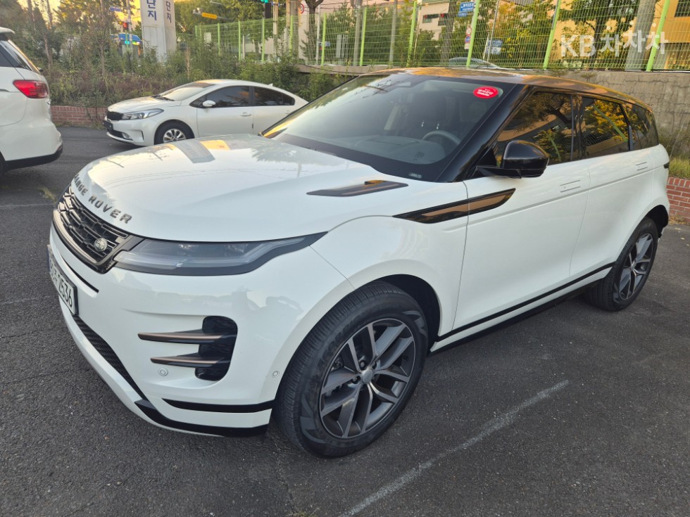 Land Rover Range Rover Evoque Dynamic SE — фото 1
