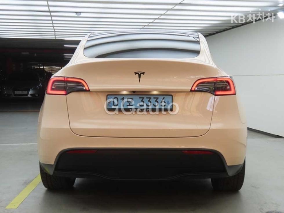 Tesla Model Y — фото 3