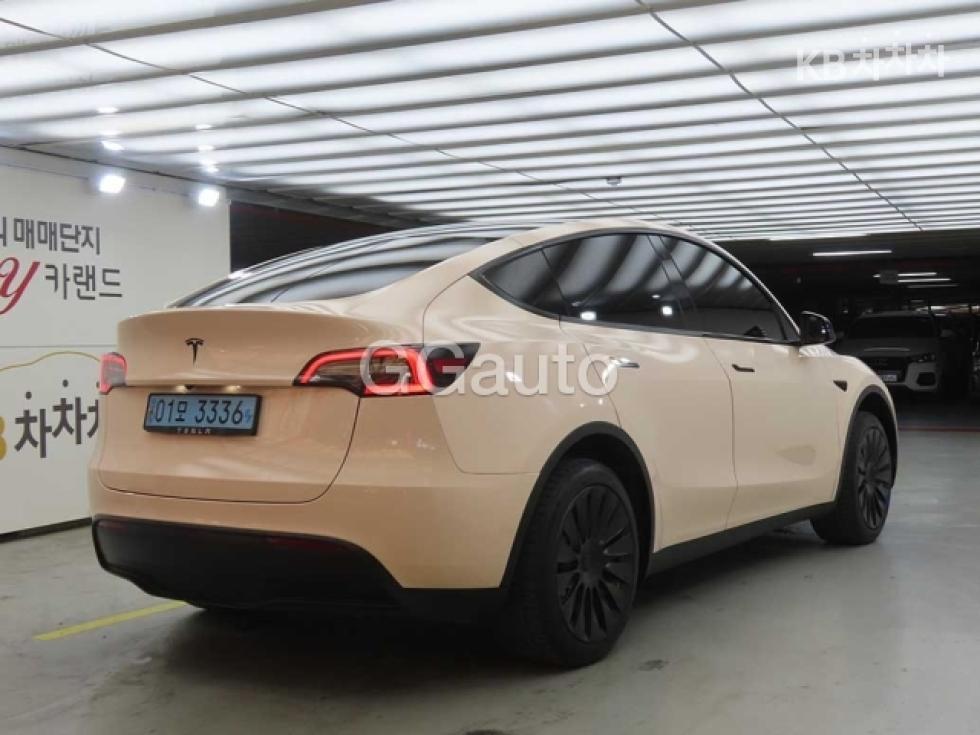 Tesla Model Y — фото 4